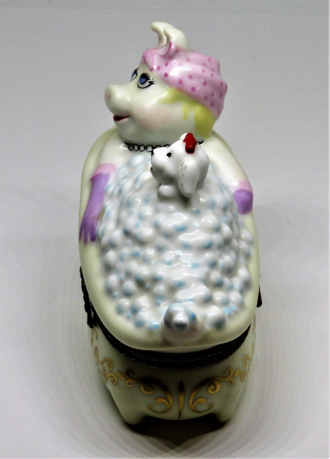 LIMOGES BOX- MISS PIGGY & DOG FOO-FOO IN A BUBBLE BATH - MUPPETS - SESAME STREET