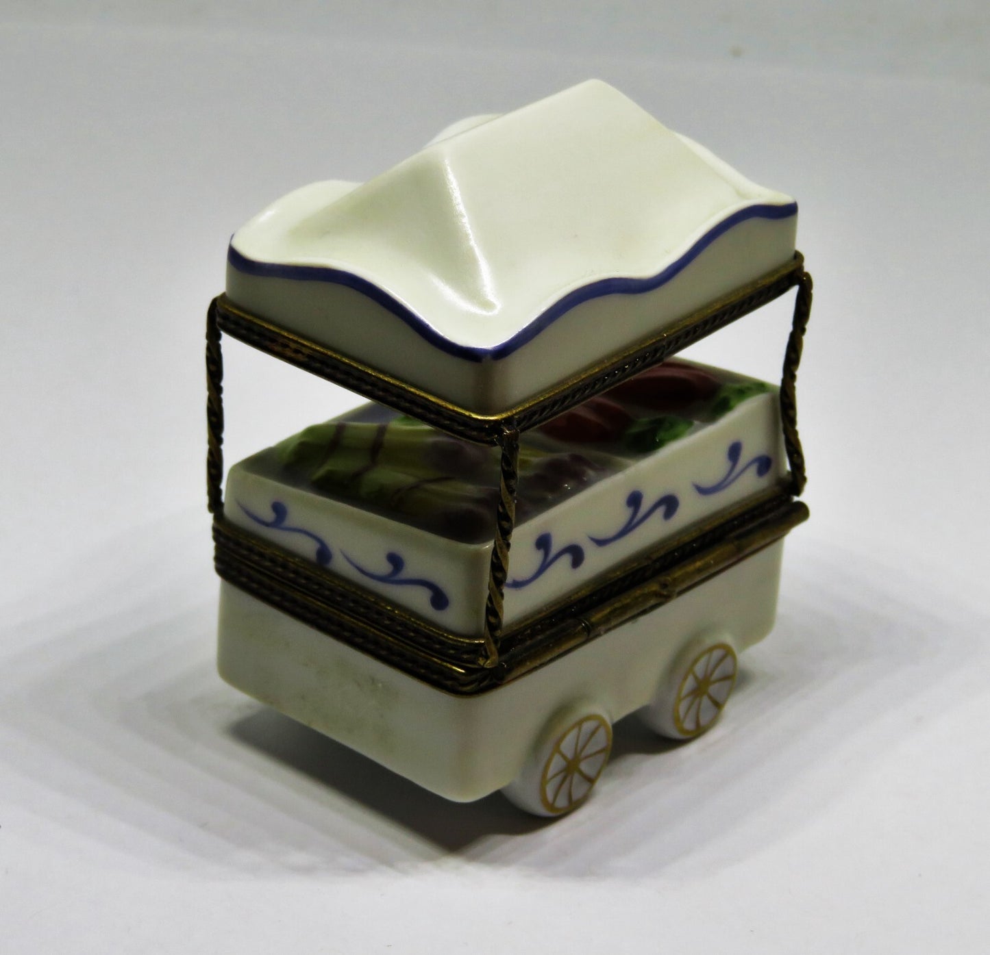 LIMOGES BOX ~ OUTDOOR VEGETABLE STAND ~ PUSHCART & AWNING ~ LEGUMES ~ PEINT MAIN