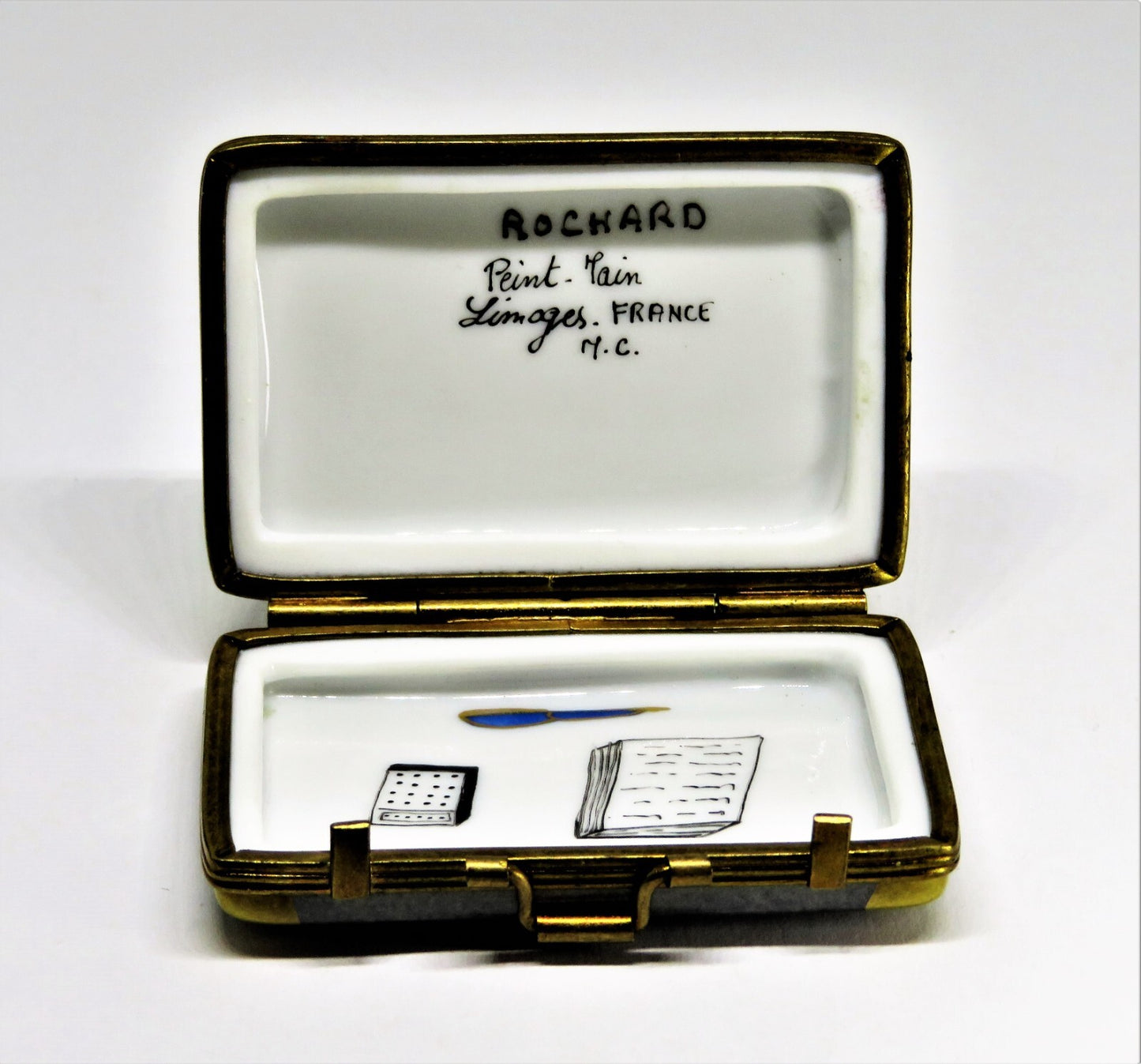 LIMOGES BOX - ROCHARD - VINTAGE WHITE HOUSE SUITCASE/ATTACHE CASE - EAGLE & FLAG