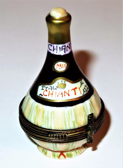 LIMOGES BOX~ ITALIAN CHIANTI WINE BOTTLE ~ITALY~ GRAPES & CORKSCREW ~ PEINT MAIN