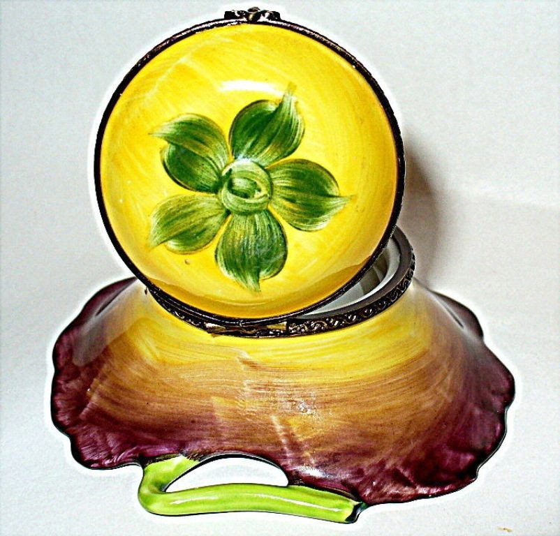 LIMOGES FRANCE BOX~ PARRY-VIEILLE ~ YELLOW SUNFLOWER & CUT OUT STEM ~ PEINT MAIN