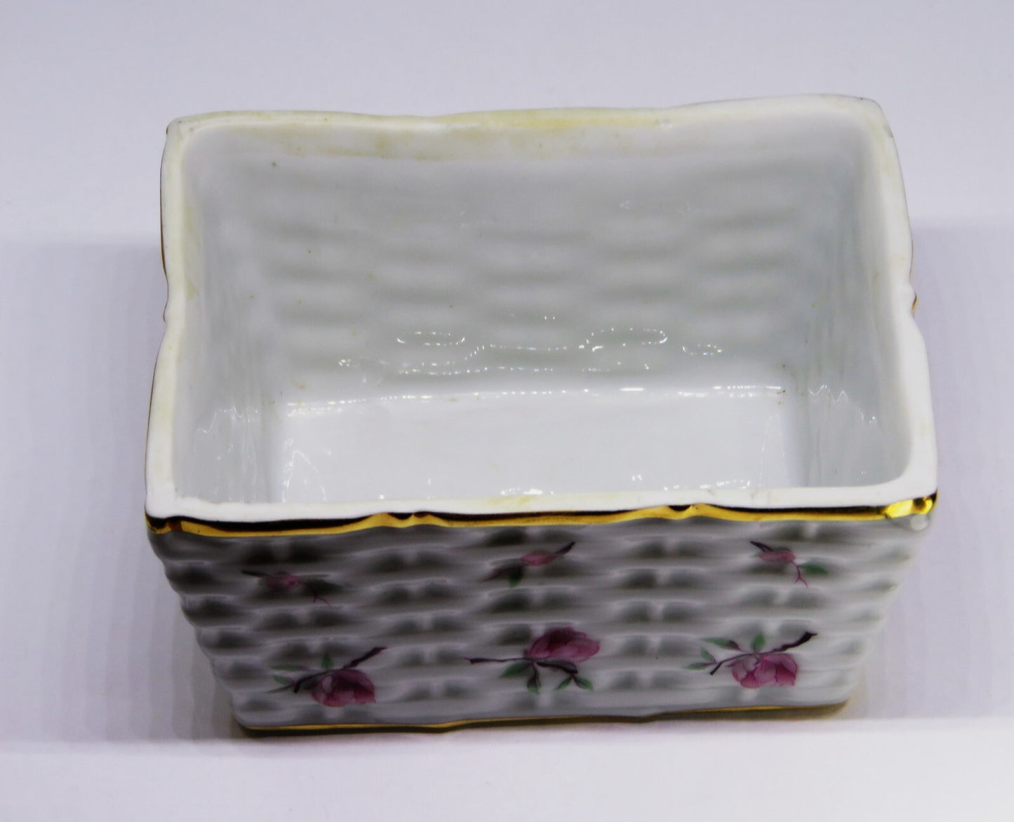 LIMOGES FRANCE TWO PIECE BOX ~ 'WOVEN WICKER' WITH PINK FLOWERS & BUDS
