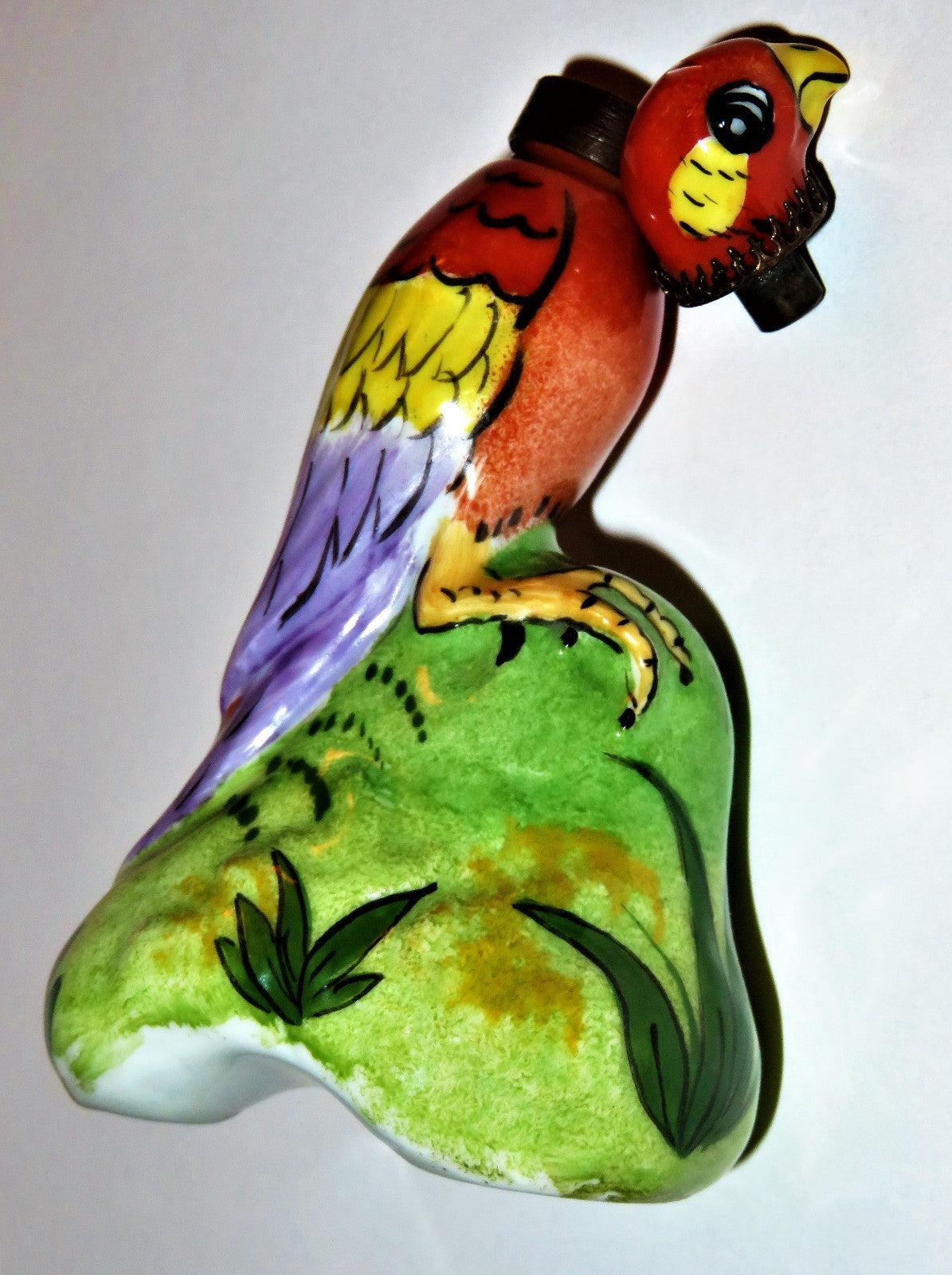 LIMOGES FRANCE BOX - VINTAGE MACAW PARROT PERFUME BOTTLE & CHAIN COLLAR - BIRDS
