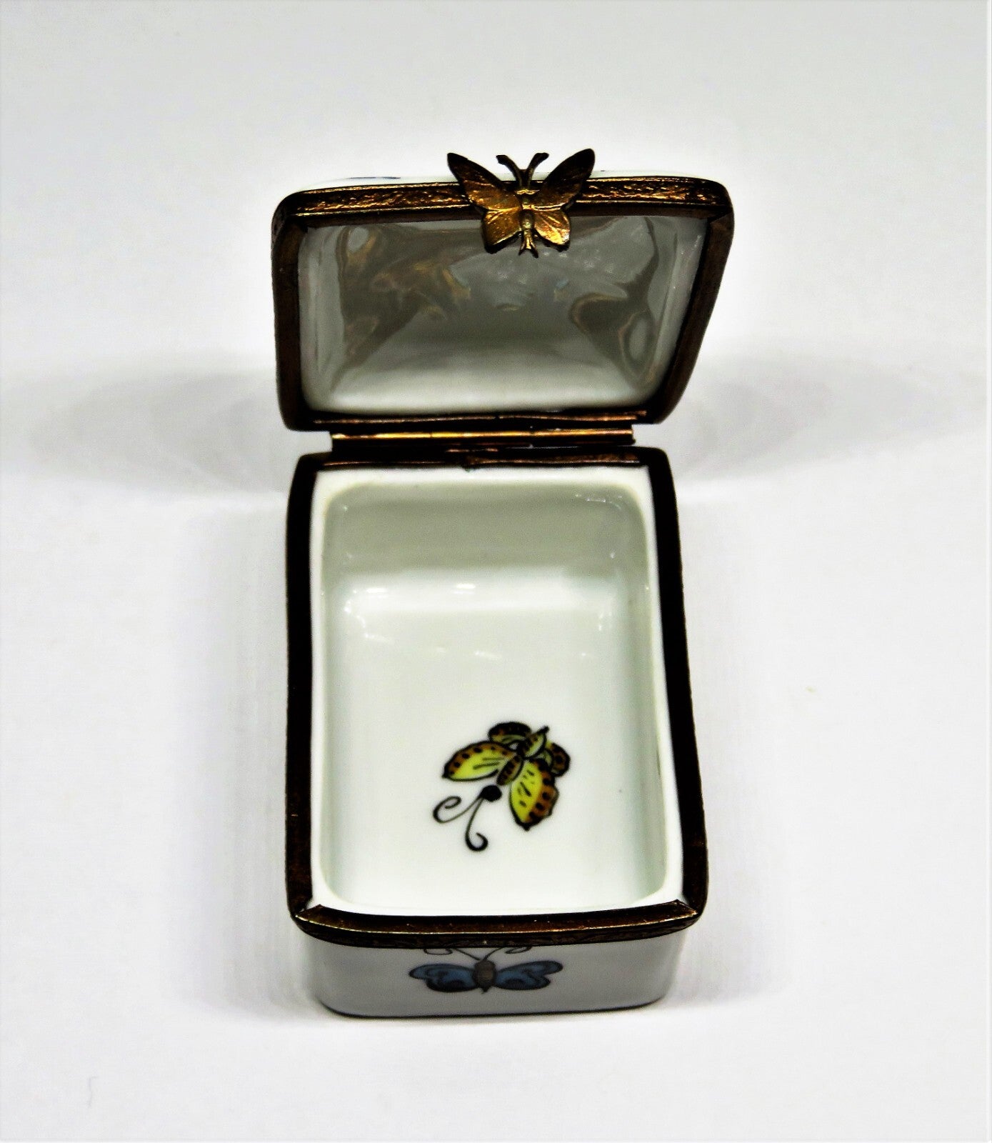 LIMOGES FRANCE BOX - BUTTERFLY & DRAGONFLY RECTANGLE - BUTTERFLY CLASP - INSECTS