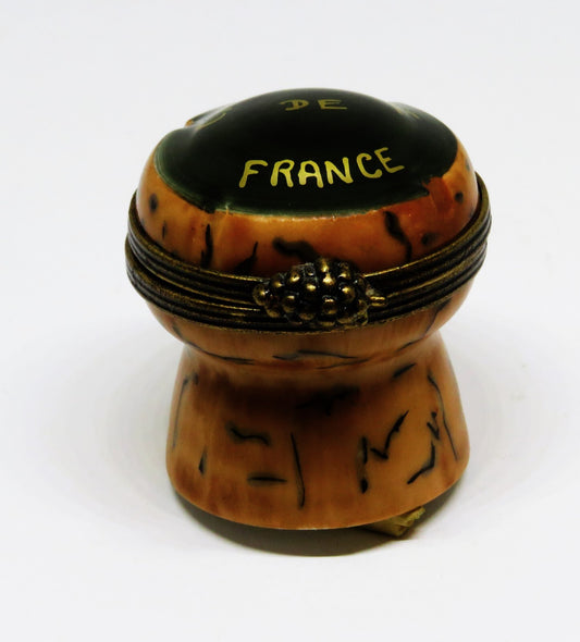 LIMOGES BOX ~ VINTAGE CHAMPAGNE CORK ~"CHAMPAGNE DE FRANCE"~ GRAPES ~ PEINT MAIN
