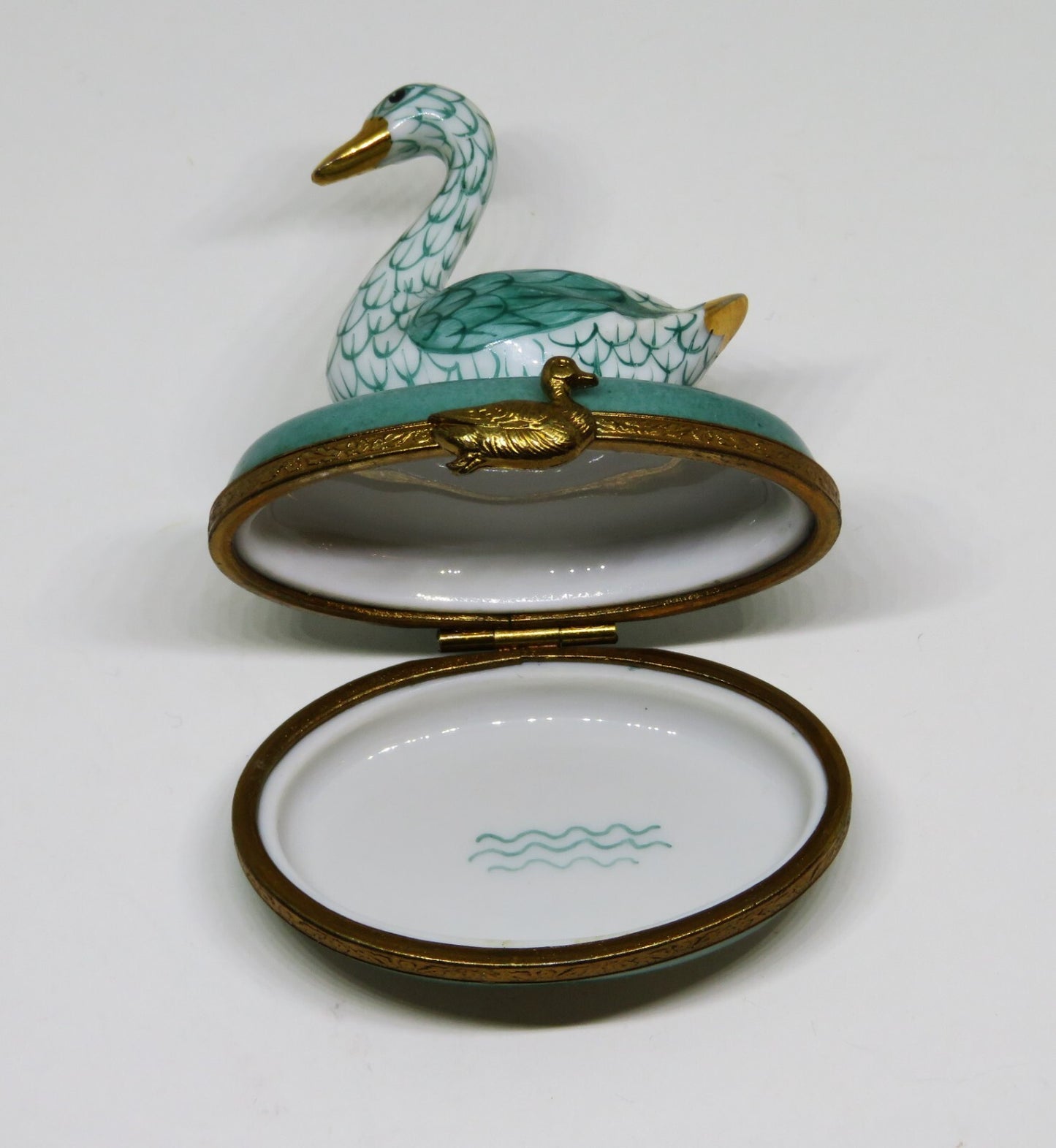 LIMOGES FRANCE BOX - TEAL FISHNET SWAN IN A POND - HEREND STYLE FISH NET