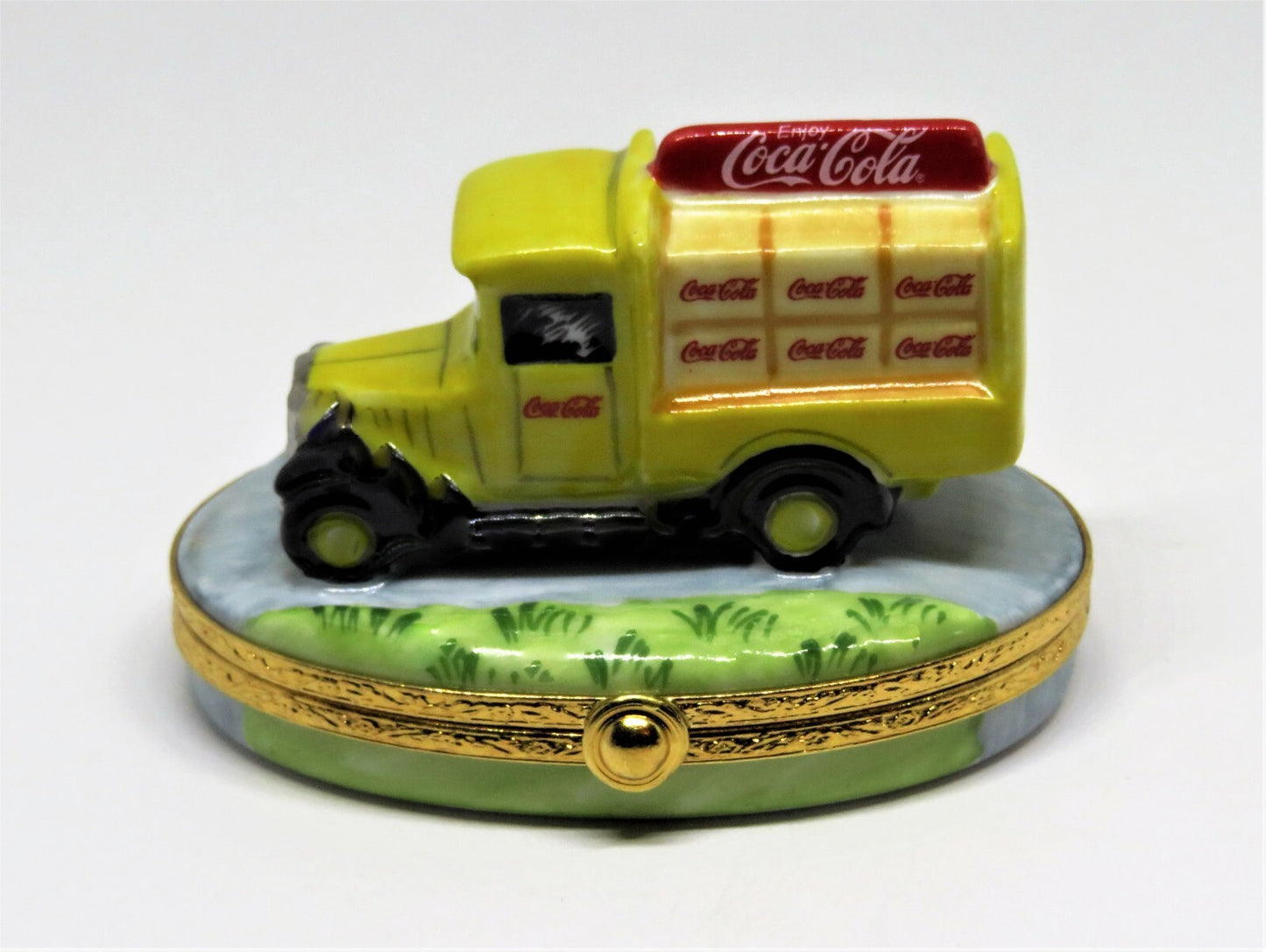 LIMOGES FRANCE BOX -ARTORIA- OLD-FASHIONED COCA-COLA DELIVERY TRUCK - COKE -RARE