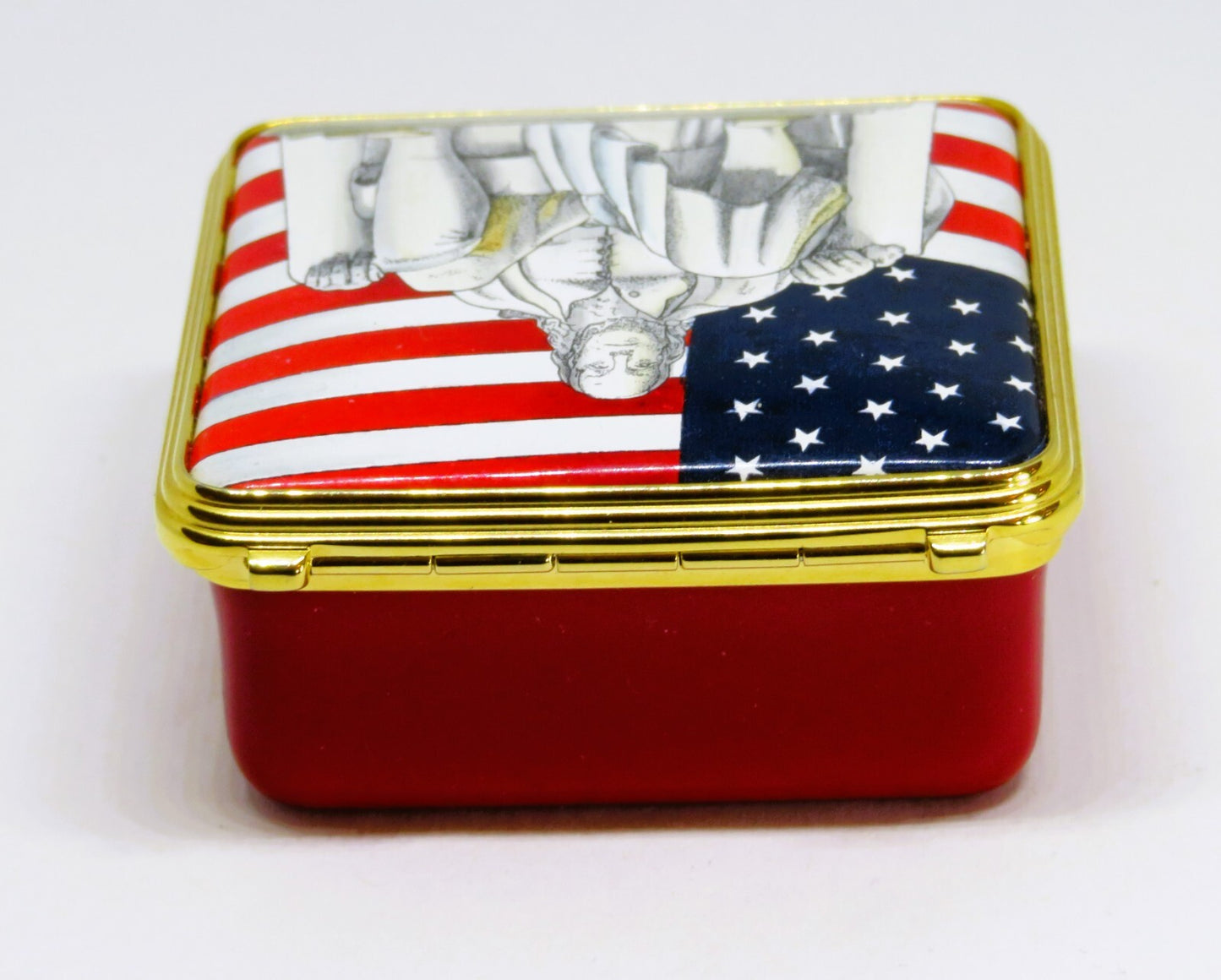 HALCYON DAYS ENGLISH ENAMEL BOX - BENJAMIN FRANKLIN & U. S. FLAG - PHILADELPHIA