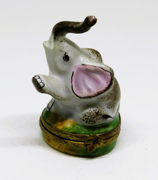 LIMOGES BOX- GERARD RIBIERRE - TINY AFRICAN ELEPHANT - TRUNK UP - LEAF CLASP -GR