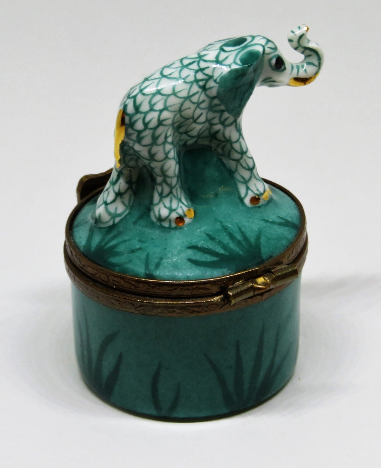LIMOGES FRANCE BOX - TEAL FISHNET AFRICAN ELEPHANT - HEREND STYLE FISH NET