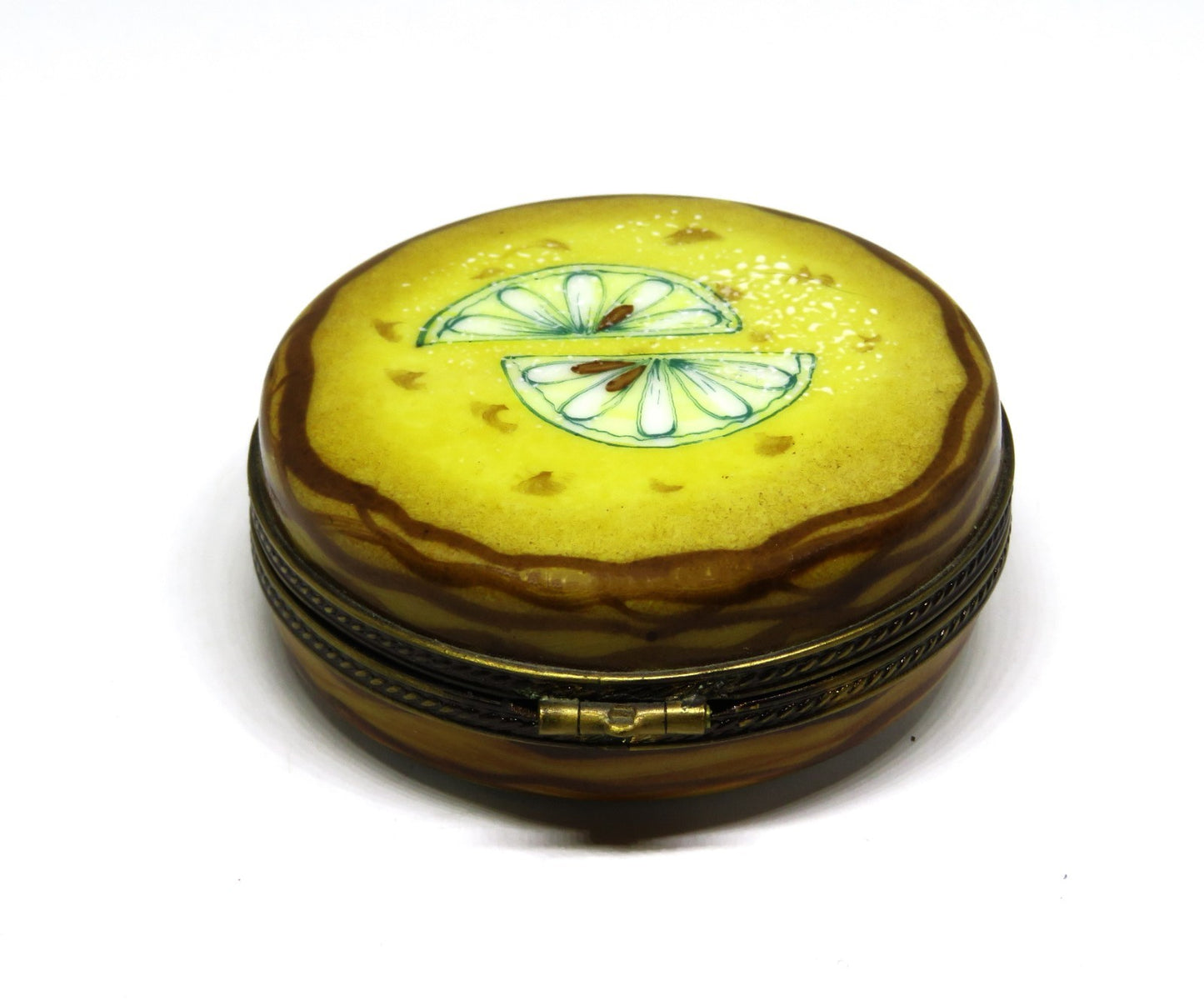 LIMOGES BOX ~EXIMIOUS~ LEMON TART & POWDERED SUGAR ~DESSERT~ PASTRY ~PEINT MAIN