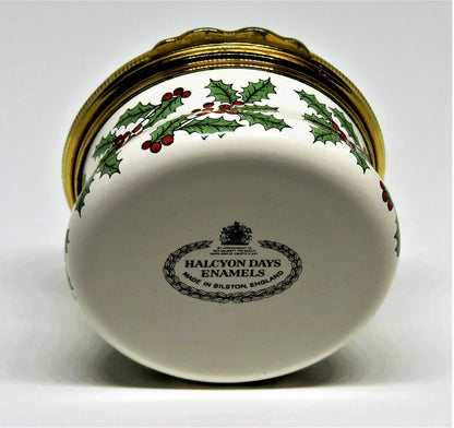 HALCYON DAYS ENAMEL BOX - FAMILY DECORATING THE TREE - HOLLY - "MERRY CHRISTMAS"
