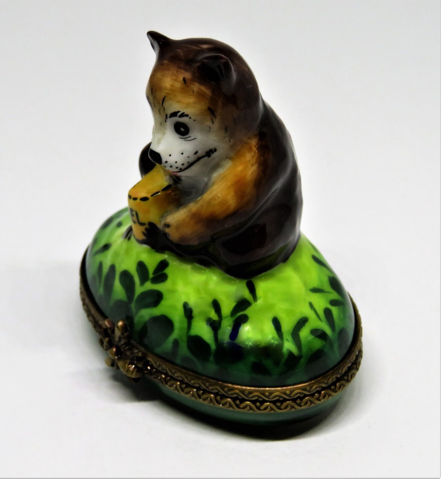 LIMOGES FRANCE BOX - PARRY-VIEILLE - BROWN BEAR & HONEY POT - "MIEL" - BEE CLASP