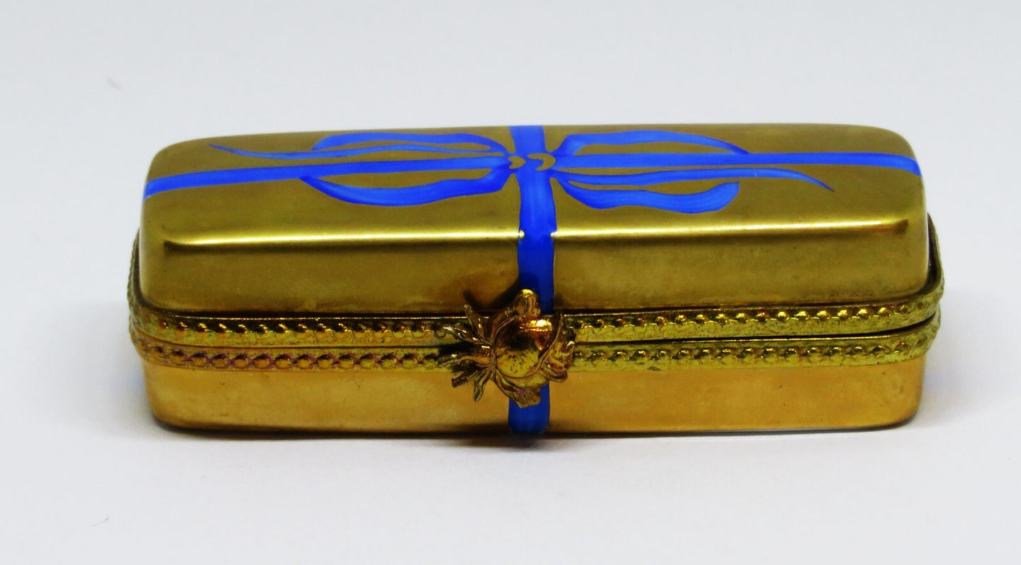 LIMOGES BOX ~ ROCHARD ~ GIFT BOX & BOW ~ BOUQUET OF RED ROSES - ANNIVERSARY