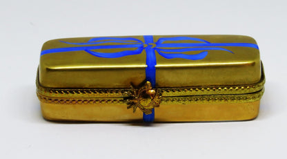 LIMOGES BOX ~ ROCHARD ~ GIFT BOX & BOW ~ BOUQUET OF RED ROSES - ANNIVERSARY