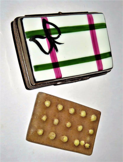 LIMOGES BOX - CANDY - PLAID GIFT BOX & FUDGE - PEANUT BRITTLE