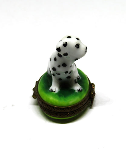 LIMOGES BOX ~ PARRY-VIEILLE ~ TINY DALMATIAN PUPPY ON THE GRASS ~ PEINT MAIN ~PV