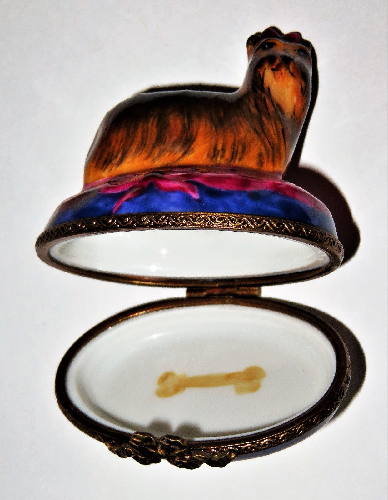 LIMOGES FRANCE BOX ~ PV ~ YORKSHIRE TERRIER DOG & BONE ~ YORKIE ~ PEINT MAIN