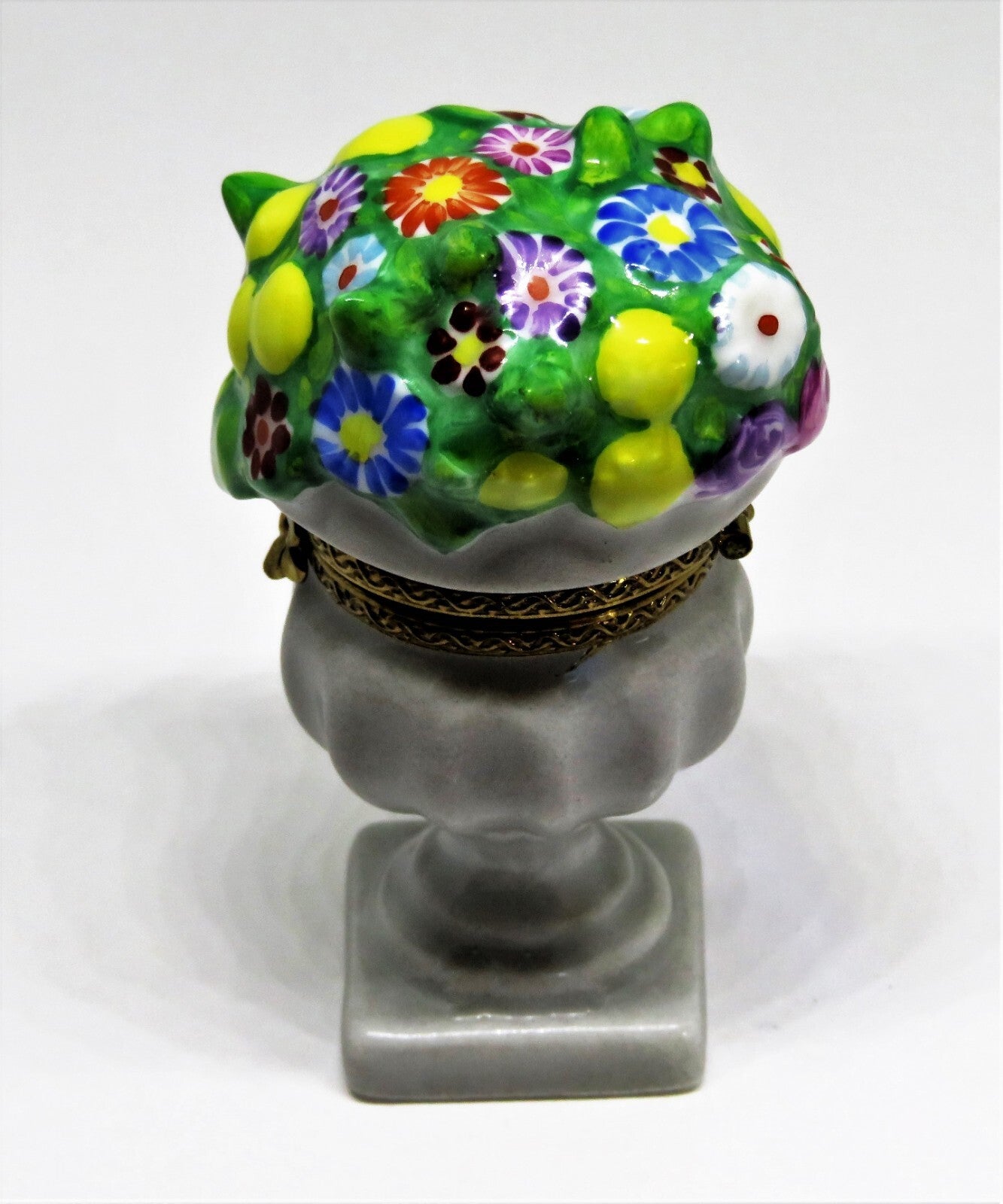 LIMOGES FRANCE BOX - GARDEN PLANTER - URN WITH FLOWERS & LEMONS - LE 29/500