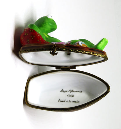 LIMOGES BOX - KERMIT THE FROG FISHING IN A ROWBOAT - MUPPETS - SESAME STREET