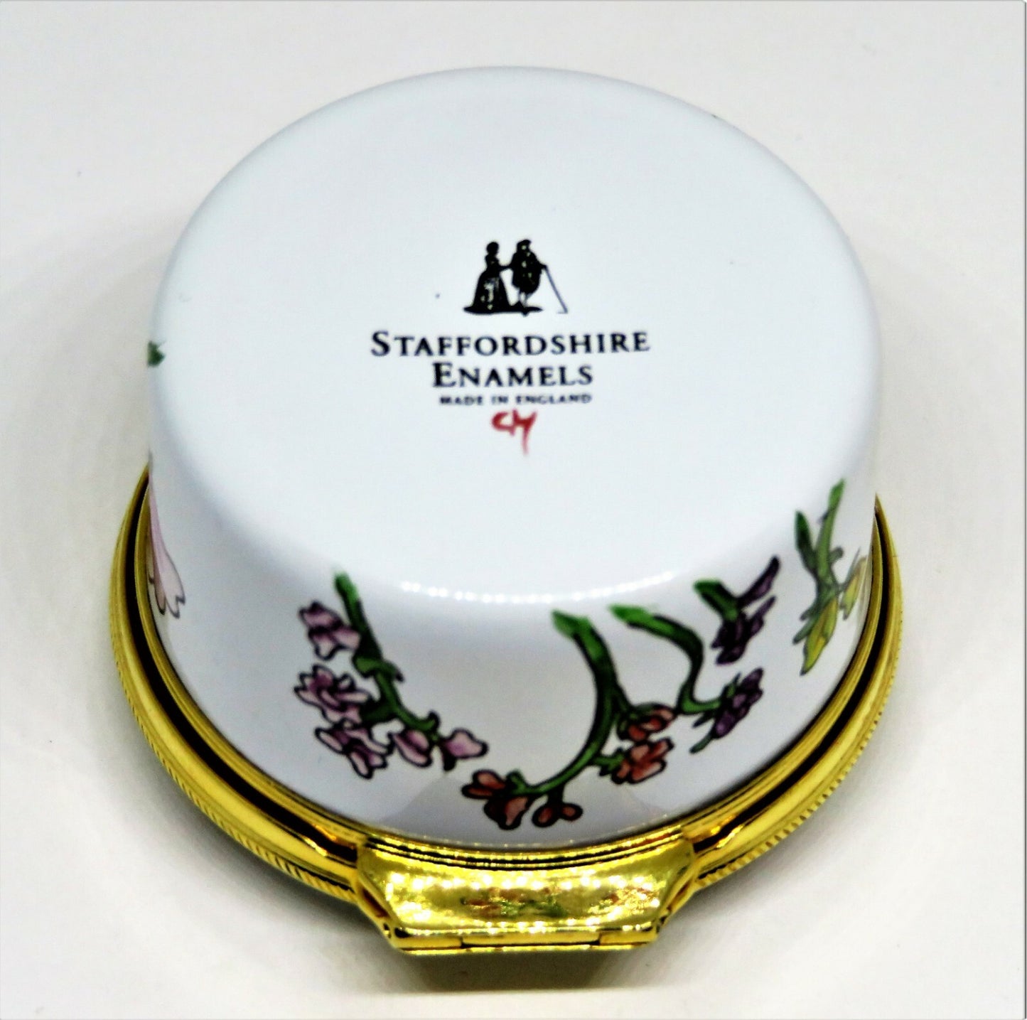 STAFFORDSHIRE ENGLISH ENAMEL BOX - "MY SISTER MY FRIEND" - FLOWERS