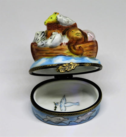 LIMOGES BOX ~ NOAH'S ARK & ANIMALS ~ELEPHANT~ MONKEY ~GIRAFFE~ LION ~ PEINT MAIN