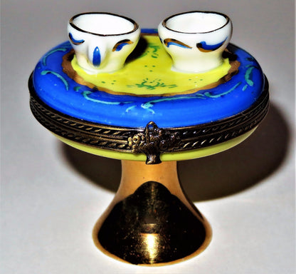 LIMOGES FRANCE BOX ~ PEDESTAL GARDEN TABLE & TEA CUPS ~ PEINT MAIN ~ PATIO