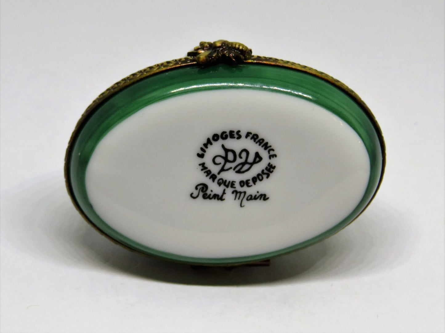 LIMOGES FRANCE BOX - PARRY-VIEILLE - BROWN BEAR & HONEY POT - "MIEL" - BEE CLASP