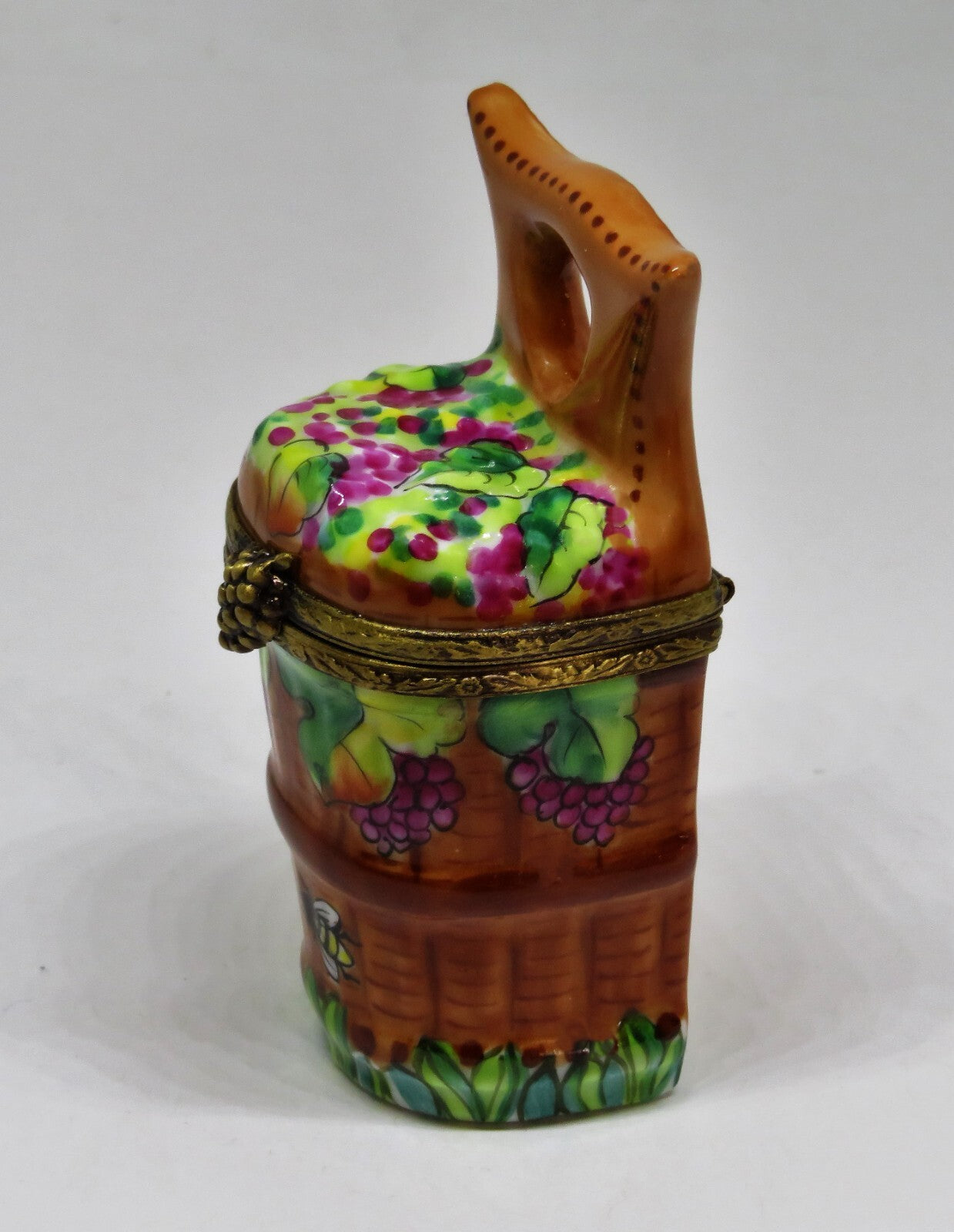 LIMOGES BOX - HARVEST GRAPE BASKET & BEE - REMOVABLE WINE BOTTLE - GUMP'S - RAP