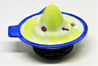 LIMOGES FRANCE BOX ~ CITRUS REAMER -JUICER~ LEMONS ~ LIMES ~ FRUITS ~ PEINT MAIN