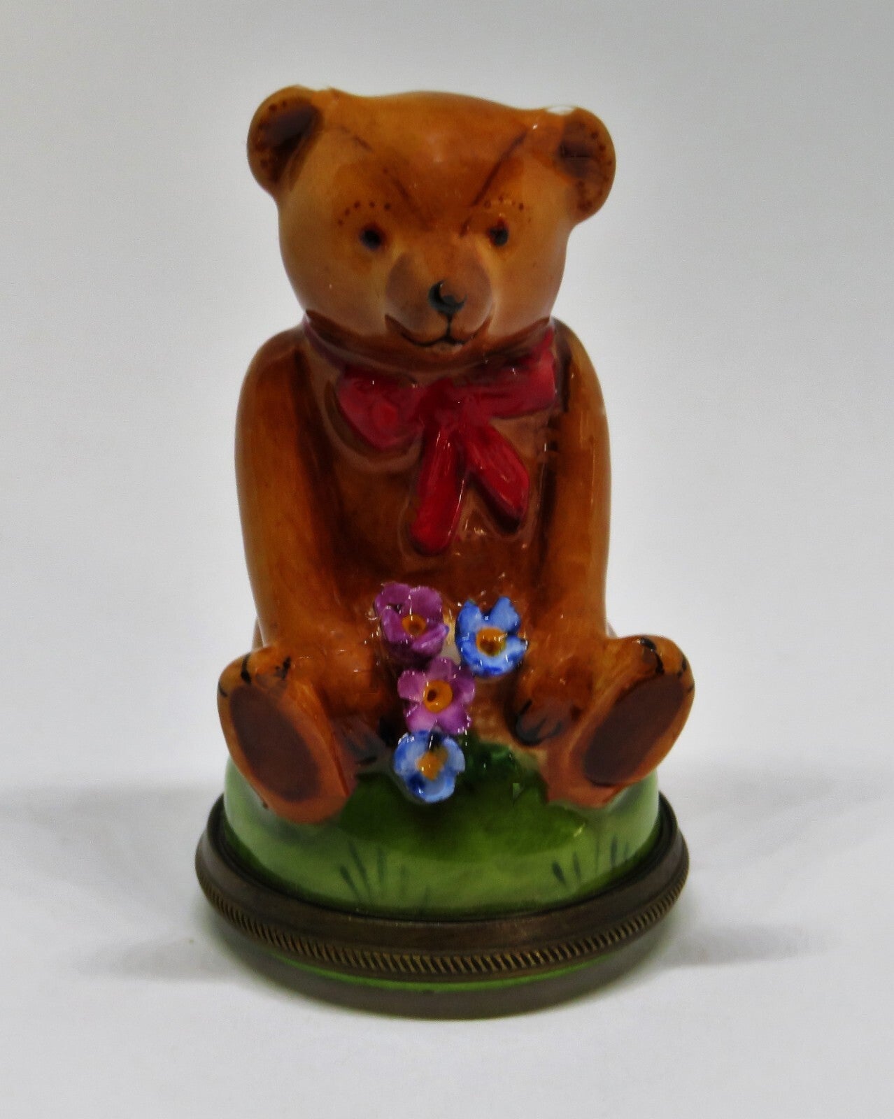 STAFFORDSHIRE ENGLISH ENAMEL BOX - TEDDY BEAR BONBONNIERE - 3D FLOWERS - MIB