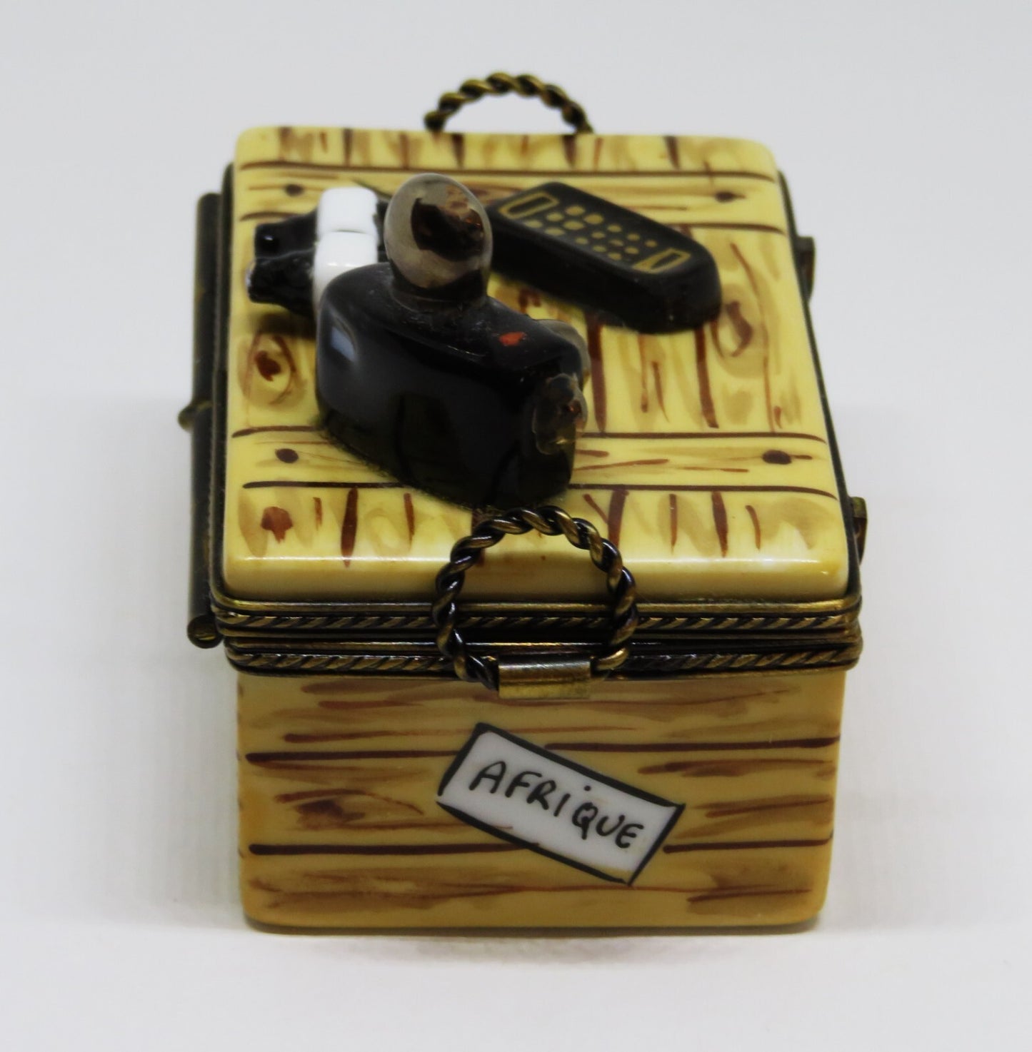 LIMOGES BOX - EXIMIOUS - AFRICAN SAFARI TRAVEL TRUNK - CAMERA & MAP & BINOCULARS