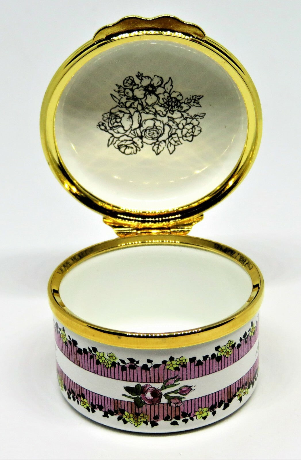 HALCYON DAYS ENGLISH ENAMEL BOX - "HAPPY BIRTHDAY" & BOUQUET OF FLOWERS - MIB