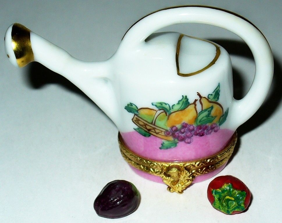LIMOGES FRANCE BOX ~ PINK GARDEN WATERING CAN & BASKET & FRUITS ~ PEINT MAIN