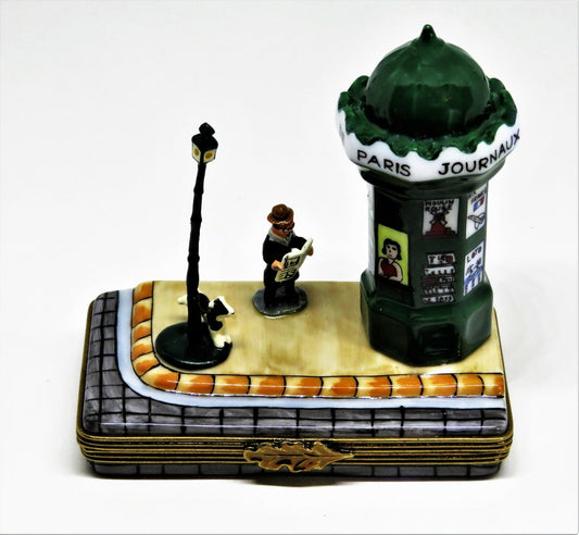 LIMOGES FRANCE BOX - PARIS SCENE - NEWSPAPER KIOSK & MAN & DOG & STREET LIGHT