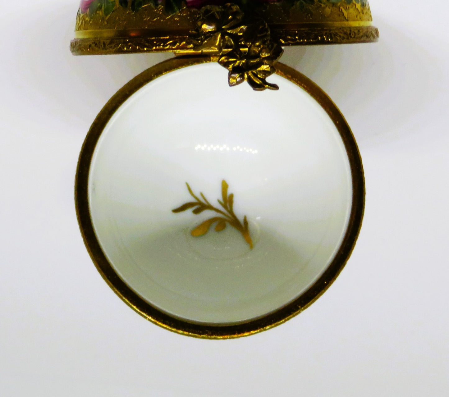 LIMOGES BOX - VINTAGE GOLD INCRUSTATION GLOBE & ANGEL STAND - FLOWERS - ROSES
