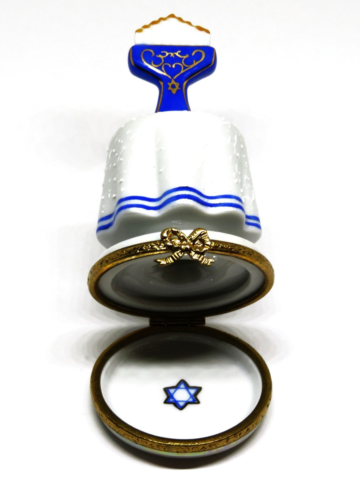 LIMOGES FRANCE BOX ~ JUDAICA ~ MENORAH ON A TABLE ~ HANUKKAH ~ JEWISH STAR
