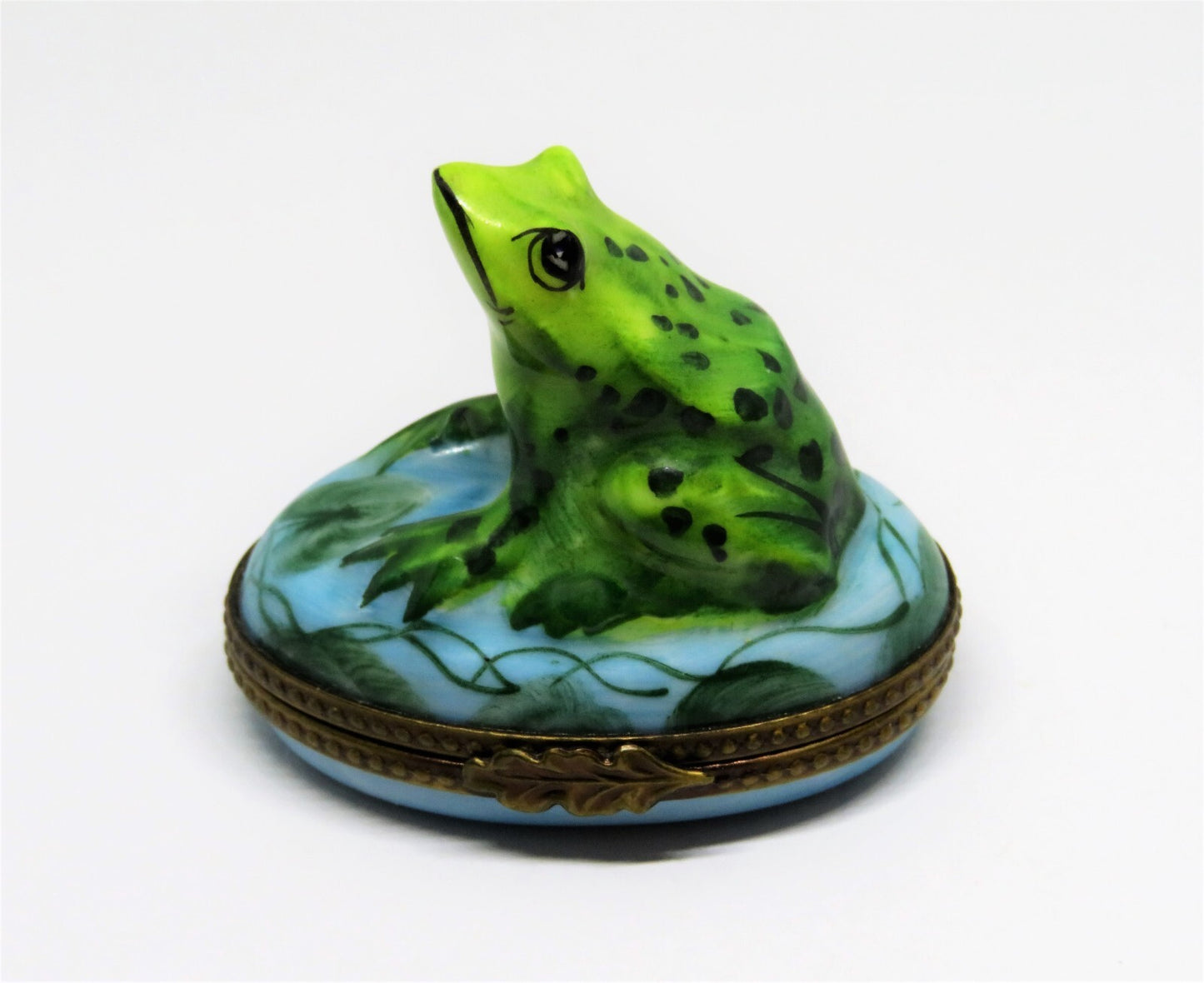 LIMOGES FRANCE BOX - PARRY-VIEILLE - VINTAGE FROG IN A POND - LILY PADS