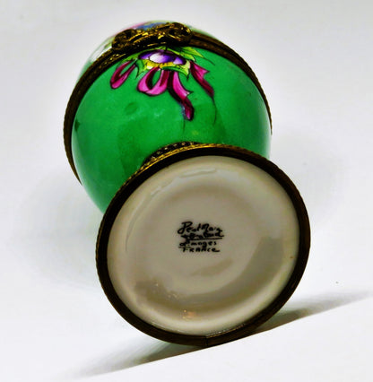 LIMOGES BOX - VIALARD - EASTER EGG ON A PEDESTAL - BOUQUET OF FLOWERS - "AS IS"