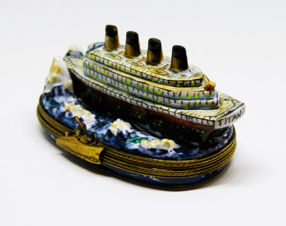 LIMOGES FRANCE BOX ~ TITANIC & ICEBERG ~ SHIP ~ OCEAN LINER ~ PEINT MAIN