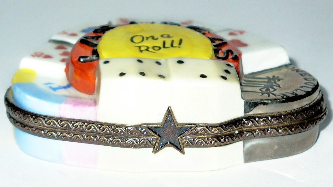 LIMOGES BOX~ LAS VEGAS CASINO GAMBLING ~DICE & CARDS & CHIPS~ GAMING ~PEINT MAIN