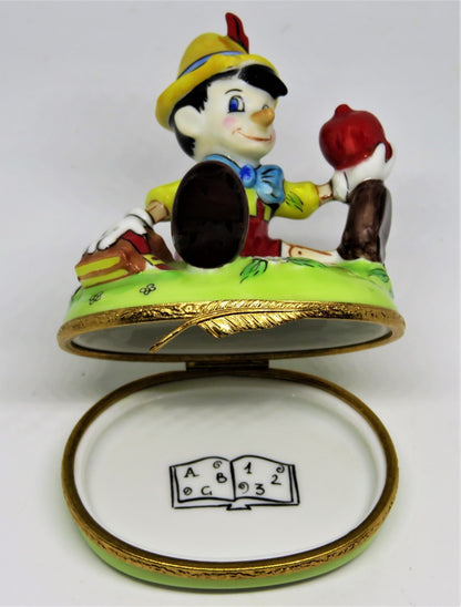 LIMOGES FRANCE BOX- ARTORIA - PINOCCHIO & FEATHER CLASP - DISNEY - LE #169 - MIB