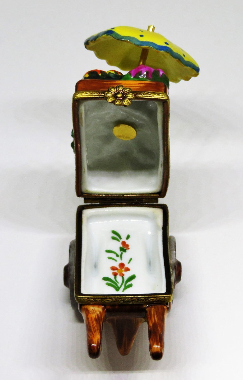 LIMOGES FRANCE BOX ~ ELDA ~ FLOWER CART & UMBRELLA ~ LE 34/50 ~ PEINT MAIN