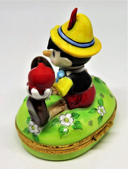 LIMOGES FRANCE BOX- ARTORIA - PINOCCHIO & FEATHER CLASP - DISNEY - LE #169 - MIB