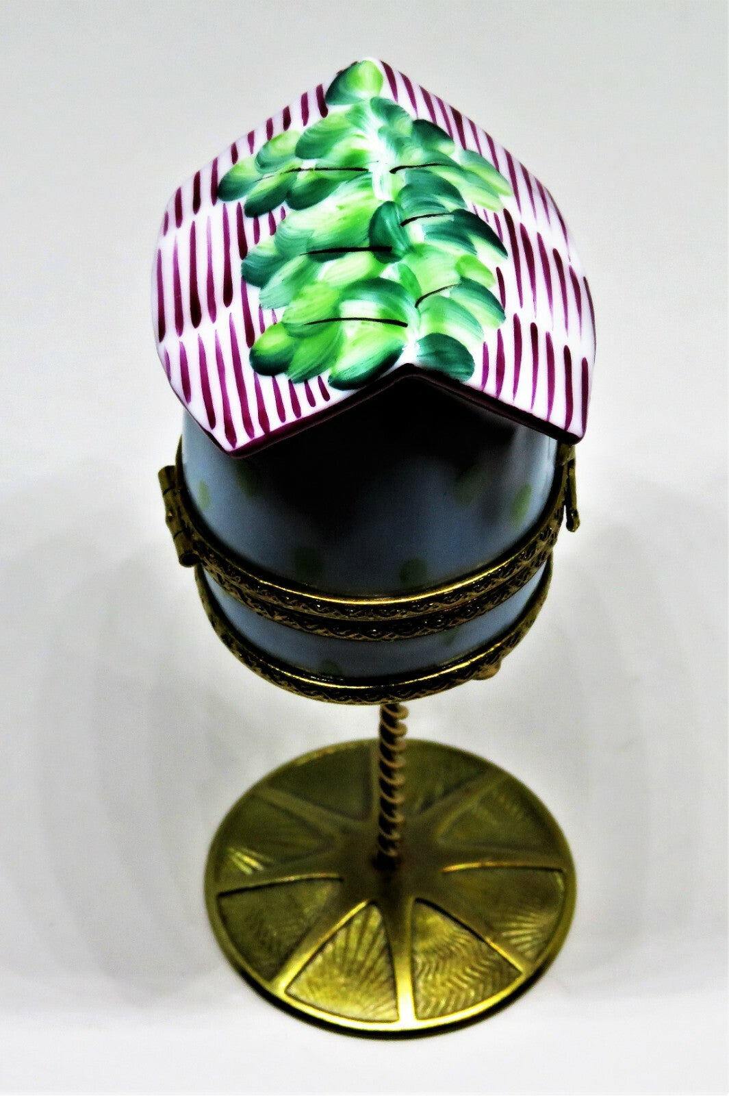 LIMOGES FRANCE BOX- LIMOGES IMPORTS - BIRD HOUSE & METAL STAND - ACORNS & LEAVES