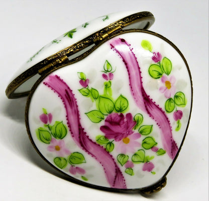 LIMOGES FRANCE BOX ~ HEART & ROSES & RIBBONS ~ FLOWER BOUQUET ~ ANNIVERSARY