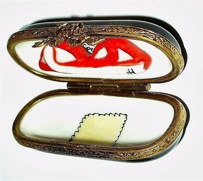 LIMOGES FRANCE BOX~ CACHÉ EYEGLASS CASE & LADY'S SUNGLASSES & CLOTH ~PEINT MAIN