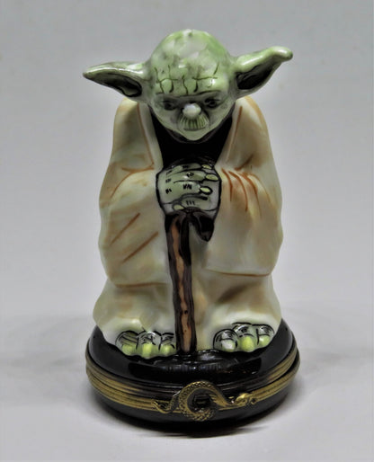 LIMOGES BOX - ROCHARD - STAR WARS - YODA - F.A.O. SCHWARZ EXCLUSIVE -MIB- RARE!!