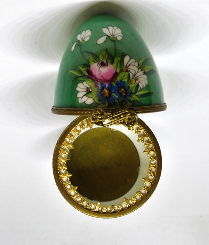 LIMOGES BOX - VIALARD - EASTER EGG ON A PEDESTAL - BOUQUET OF FLOWERS - "AS IS"