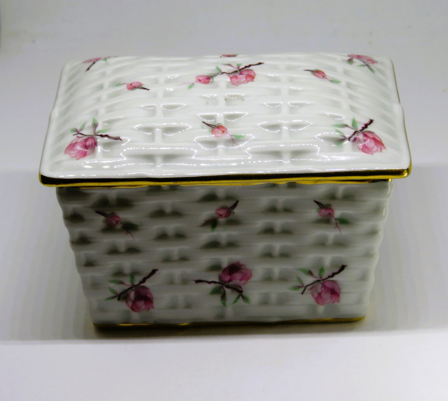 LIMOGES FRANCE TWO PIECE BOX ~ 'WOVEN WICKER' WITH PINK FLOWERS & BUDS